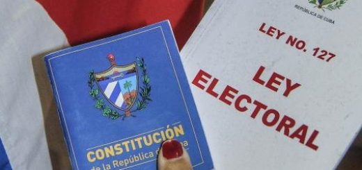 Constitución cubana dictada por el pueblo, del pueblo y para el pueblo. y