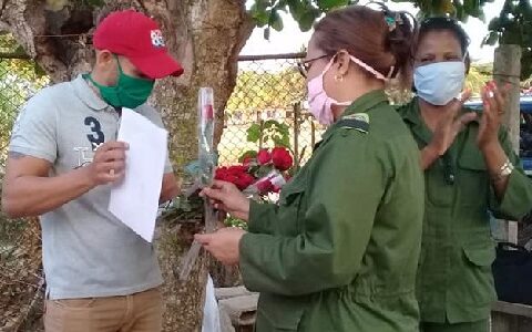 Reconocimiento al joven médico de Mayarí Arriba, municipio Segundo Frente.