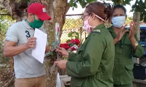 Reconocimiento al joven médico de Mayarí Arriba, municipio Segundo Frente.
