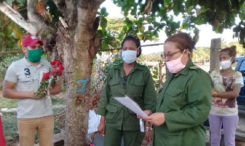 Reconocimiento al joven médico de Mayarí Arriba, municipio Segundo Frente.