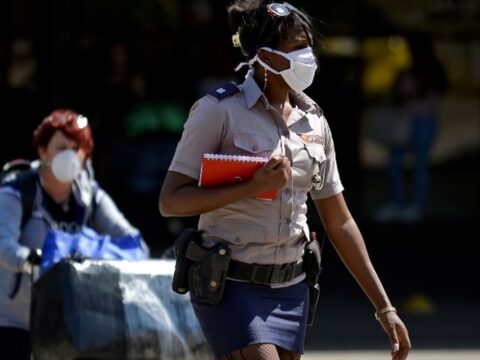 Oportuna gestión de los combatientes de la Policia Revolucionaria ante el covid-19