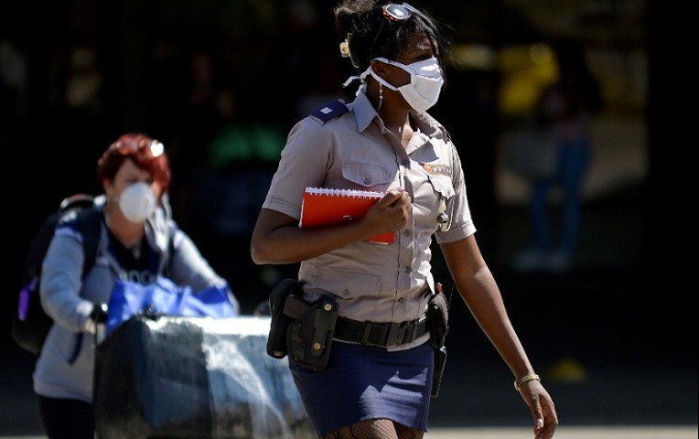 Oportuna gestión de los combatientes de la Policia Revolucionaria ante el covid-19