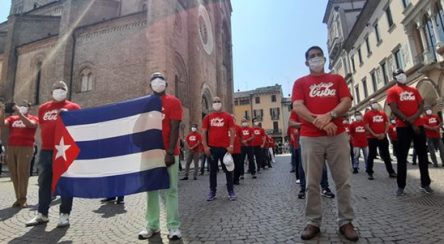 Acto de homenaje a la brigada médica cubana Henry Reeve que colaboró en la ciudad de Crema, Italia