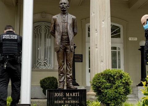 José Martí en la embajada de Washington DC.