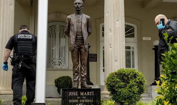 José Martí en la embajada de Washington DC.