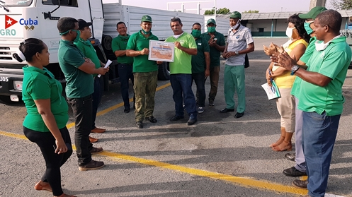 Procura GELMA Santiago más eficiencia en transportación agrícola