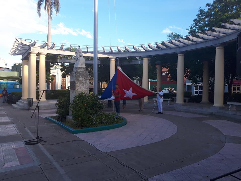 Homenaje a la bandera