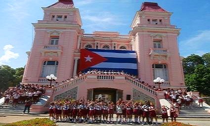 Cumpleaños del palacio de pioneros "Una Flor para Camilo"