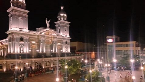 Catedral iluminada en los 505