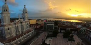 Santiago de Cuba vista desde su epicentro histórico de 505 años.