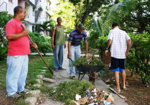 Limpieza, autofocal contra las arbovirosis en Santiago de Cuba.