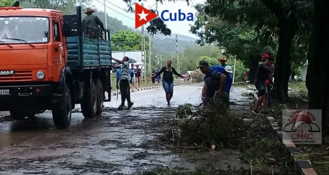 En Guamá se integran fuerzas populares en la recuperación tras la tormenta Laura