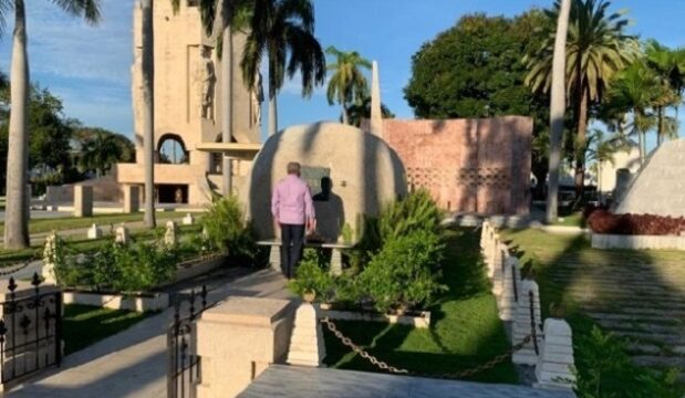 Rinde Miguel Díaz Canel tributo a Fidel en Santiago de Cuba