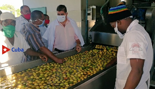 Mini-industrias de Songo La Maya se hacen sentir con más producciones de aimentos. Constató titular del ramo.