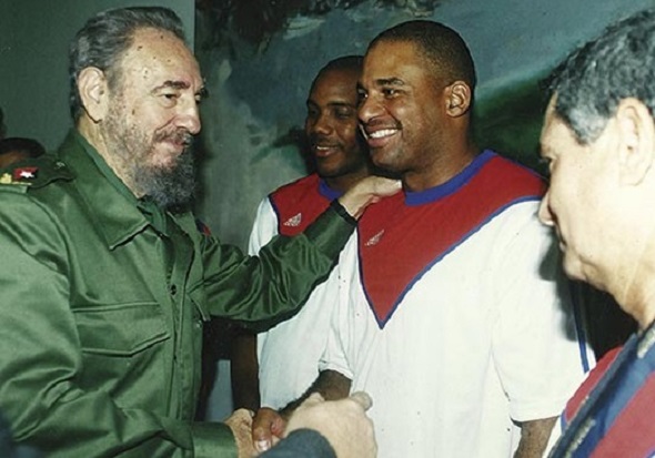 Fidel y Orestes Kindelán, -El Tambor Mayor- de Santiago de Cuba.