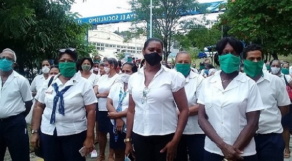 Laboratorio Farmacéutico Oriente recibe Bandera de Proeza Laboral