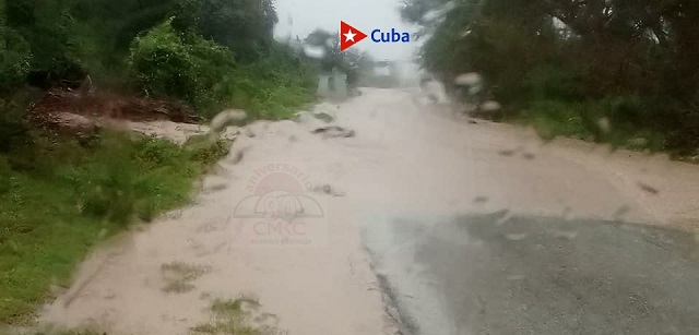 Desde ayer a hoy 103 milimetros de agua en Chivirico. El río Guamá muestra una crecida como hace veinte años atrás.