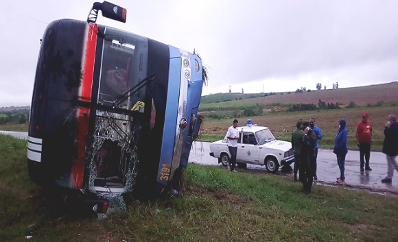 Accidente de tránsito deja 26 lesionados en Romana 7, Contramaestre, Santiago de Cuba