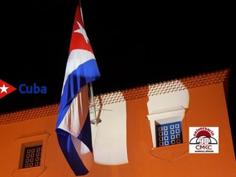 Fiesta a la Bandera Cubana, medianoche del Primero de Enero de 2021 en Santiago de Cuba