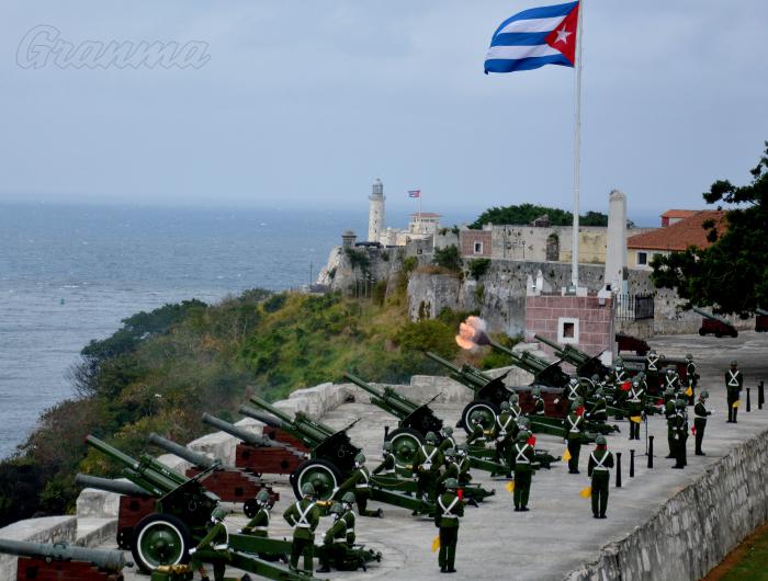 Cuba a Martí, reverencia en fuego y flor