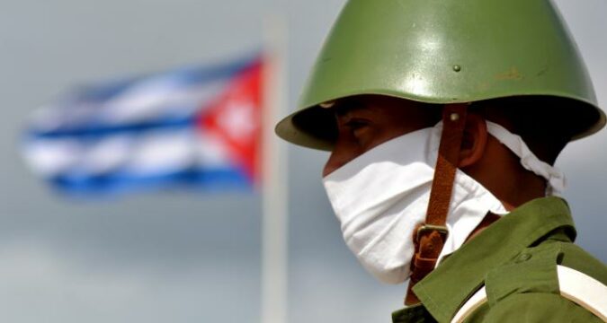 Cuba a Martí, reverencia en fuego y flor