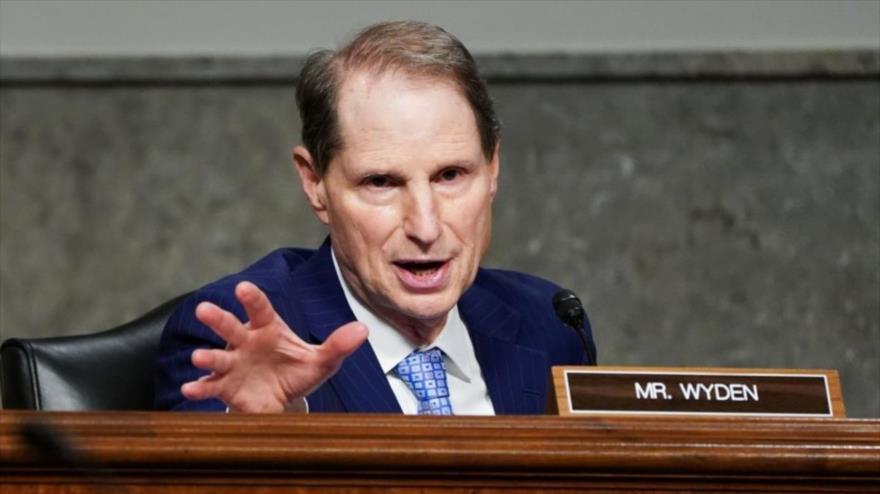 El senador demócrata de EE.UU. Ron Wyden presentó el viernes una iniciativa de ley ante la Cámara Alta para zanjar el embargo norteamericano a Cuba.