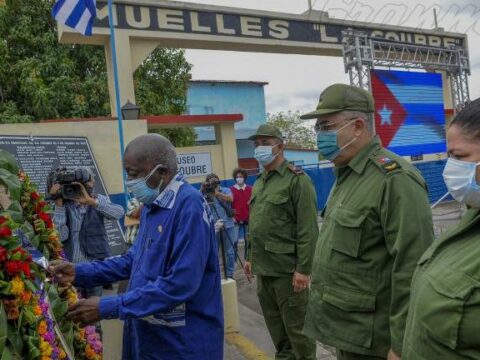 homenaje a las víctimas del atentado terrorista al vapor La Coubre