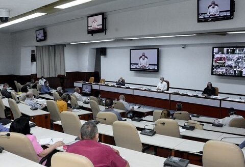 En el encuentro se aprobaron 63 medidas para potenciar la producción de alimentos, de las cuales 30 se consideran con prioridad y algunas de carácter inmediato. Foto: Estudios Revolución.