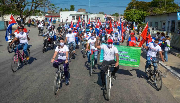 No al bloqueo, caravana tunera contra criminal política económica y financiera del gobierno de los Estados Unidos contra Cuba.