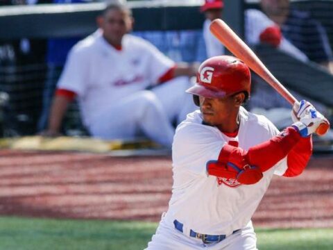 Cuba, Roel Santos parece el único indiscutido en el line-up del Cuba. Foto: Ismael Batista Ramírez