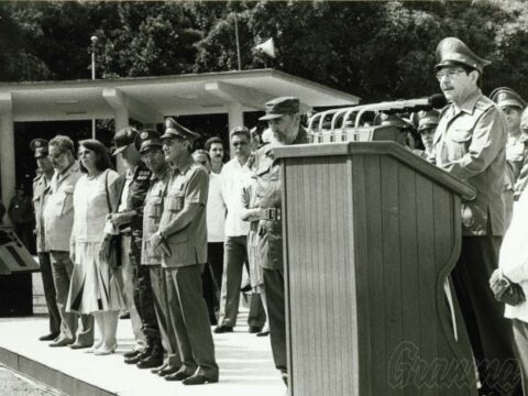 Comandante en Jefe, informo: ¡la Operación Carlota ha concluido!», expresó el General de Ejército Raúl Castro en 1991. Foto: Orlando Cardona