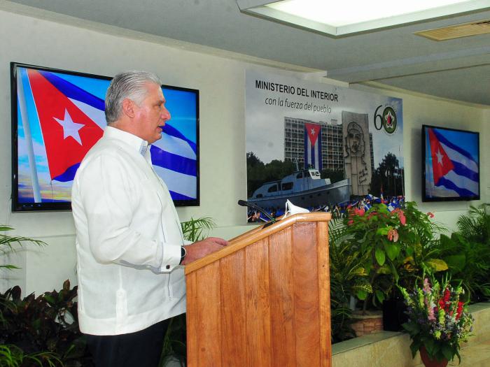 Raúl y Díaz-Canel en los 60 del Minint: La Revolución no existiría sin el Ministerio del Interior