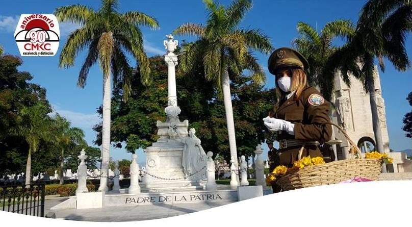 Rinden tributo hoy al Padre de la Patria en el cementerio Santa ifigenia de Santiago de Cuba