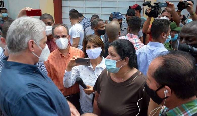 En San Antonio de los Baños, en Artemisa con el Primer Secretario del Comité Central del Partido Comunista de Cuba y Presidente de la República, Miguel Díaz-Canel Bermúdez