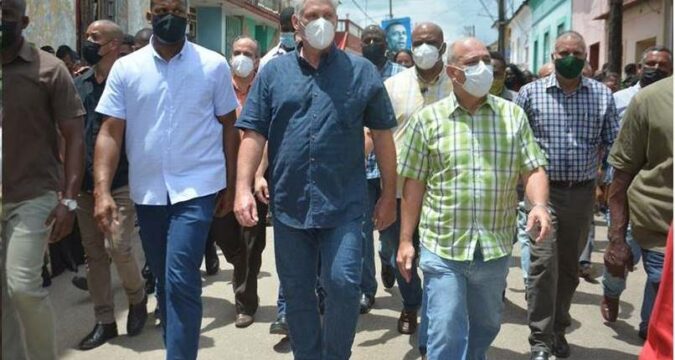 En San Antonio de los Baños, en Artemisa con el Primer Secretario del Comité Central del Partido Comunista de Cuba y Presidente de la República, Miguel Díaz-Canel Bermúdez