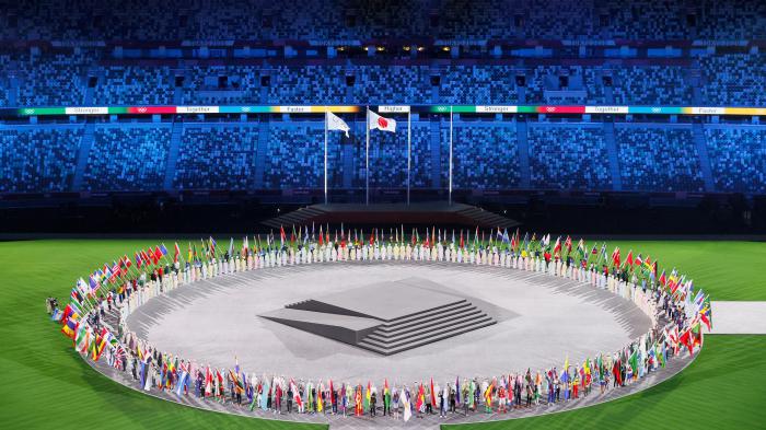 Ceremonia Clausura Tokio 2020: atletas desfilan en el Estadio Olímpic