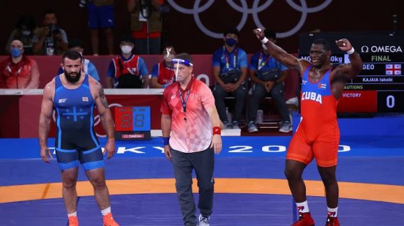 Mijáin López impresiona porque con 38 años y cuatro títulos olímpicos que lo convierten en el luchador más laureado