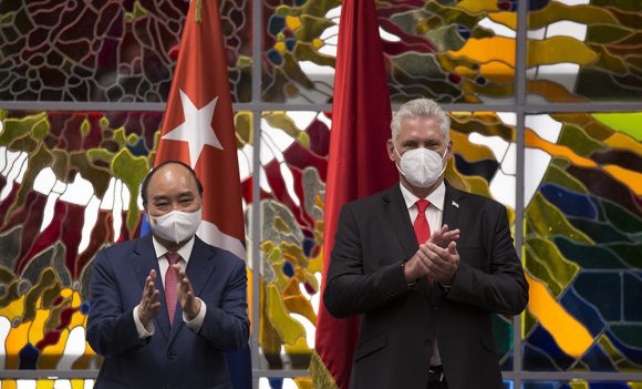 Presidente de Vietnam recibe Orden José Martí: La amistad con Cuba será eternamente indestructible