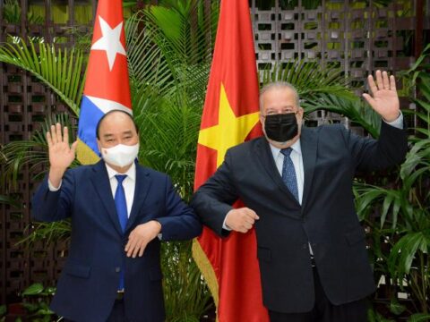 Sostiene Primer Ministro de la República de Cuba Manuel Marrero Cruz encuentro con el Presidente de Vietnam, compañero Nguyen Xuan Phuc