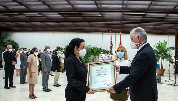 Héroe del Trabajo 10 científicos creadores de las vacunas cubanas contra la covid-19