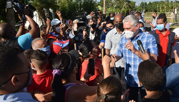 Díaz Canel: Ponerle corazón al barrio es ponerle corazón a Cuba