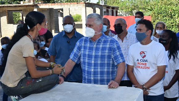 Díaz Canel: Ponerle corazón al barrio es ponerle corazón a Cuba