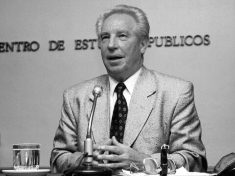 Teniente General de la KGB Soviética Nikolai Leonov, amigo de Cuba y especialmente del General de Ejército Raúl Castro