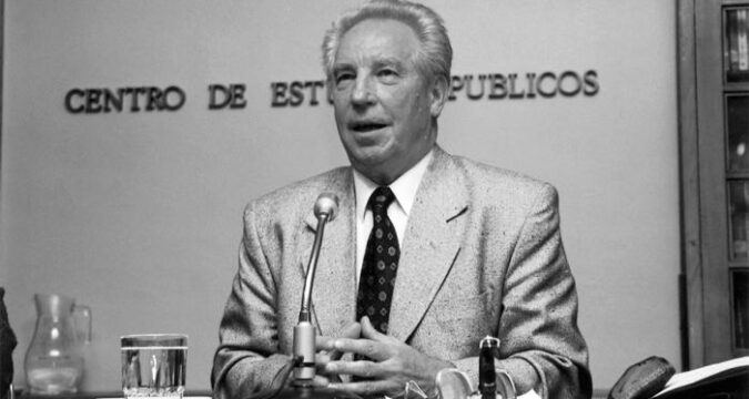 Teniente General de la KGB Soviética Nikolai Leonov, amigo de Cuba y especialmente del General de Ejército Raúl Castro