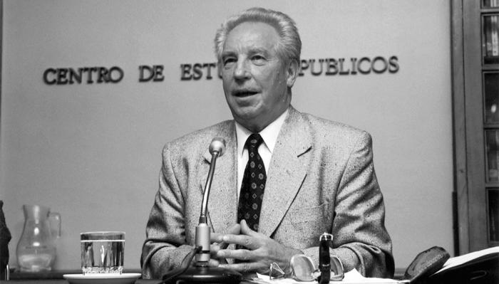 Teniente General de la KGB Soviética Nikolai Leonov, amigo de Cuba y especialmente del General de Ejército Raúl Castro