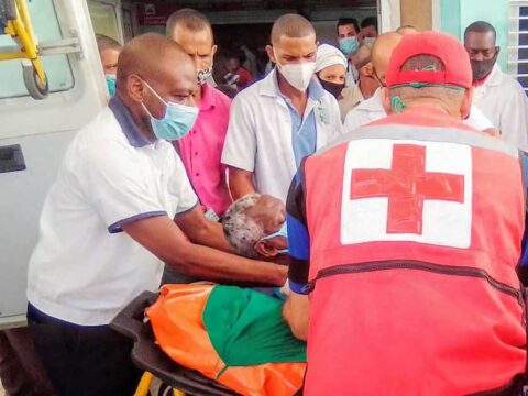 Accidente masivo provoca 31 lesionados en Aserradero, municipio Guamà en Santiago de Cuba