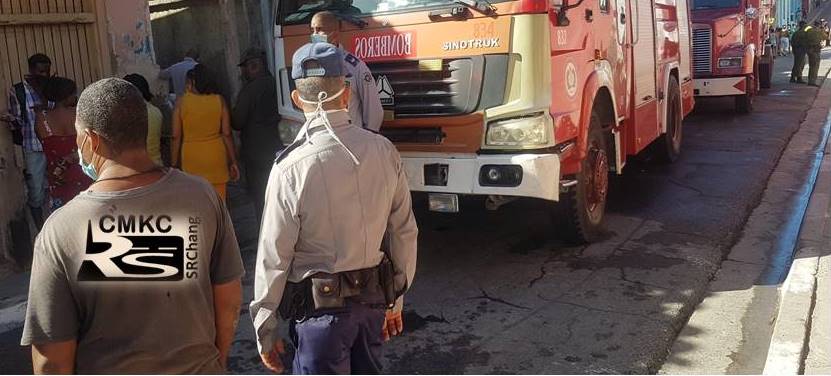 Ni muertos, ni heridos tras incendio que dejó sin viviendas al menos a 25 personas en Santiago de Cuba