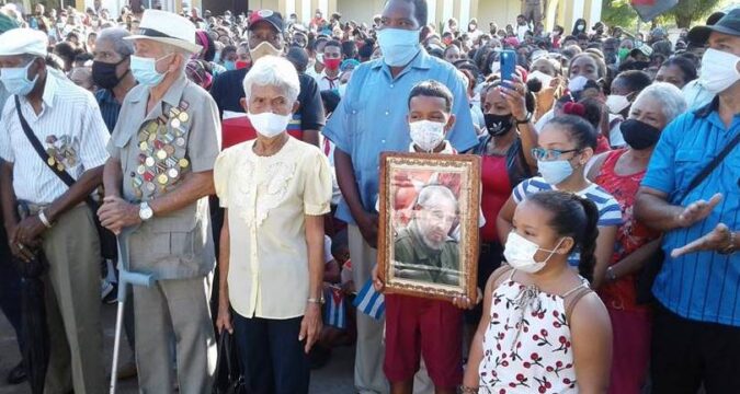 Celebra El Cobre 63 años de su liberación, resistiendo y avanzando