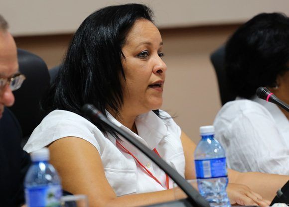 La ministra de Comunicaciones, Mayra Arevich Marín