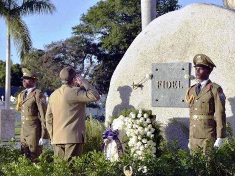 Tributo al líder Fidel Castro por el General de Ejército Raúl Castro Ruz